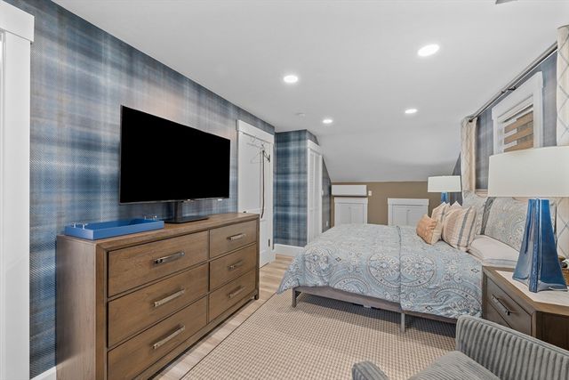 7 Nipmuck, Webster, MA 01570