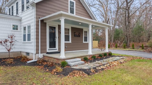 7 Nipmuck, Webster, MA 01570