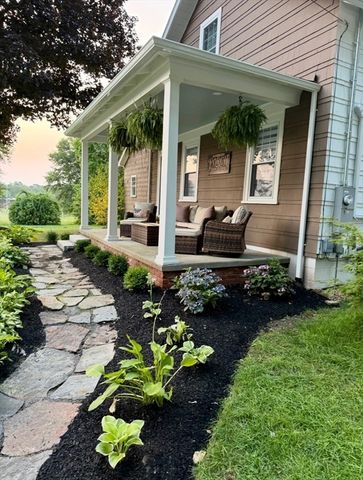 7 Nipmuck, Webster, MA 01570