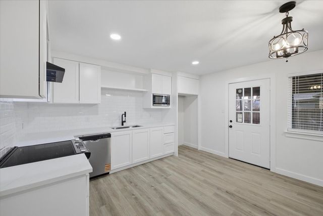 1705 Redbird Circle, Lewisville, TX 75067