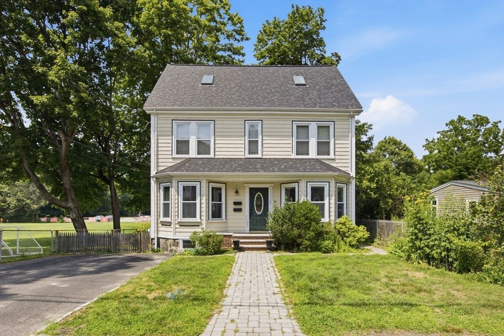 181 Churchills Lane 1, Milton, MA 02186