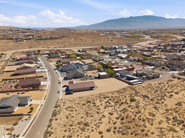 2502 Istle Road NE, Rio Rancho, NM 87124