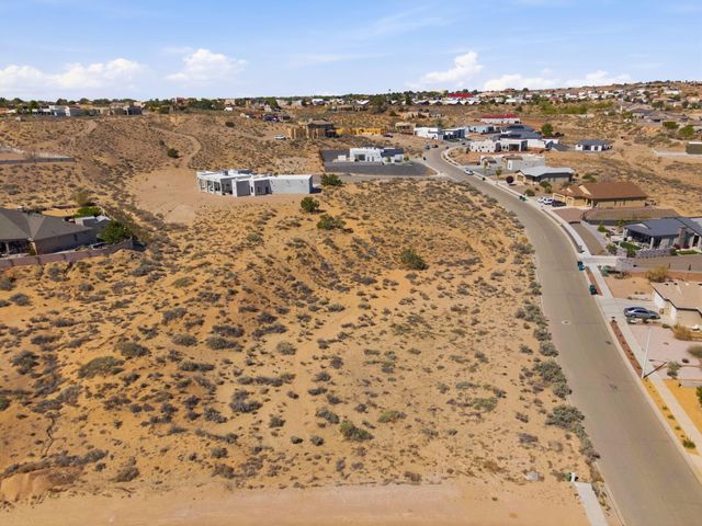 2502 Istle Road NE, Rio Rancho, NM 87124