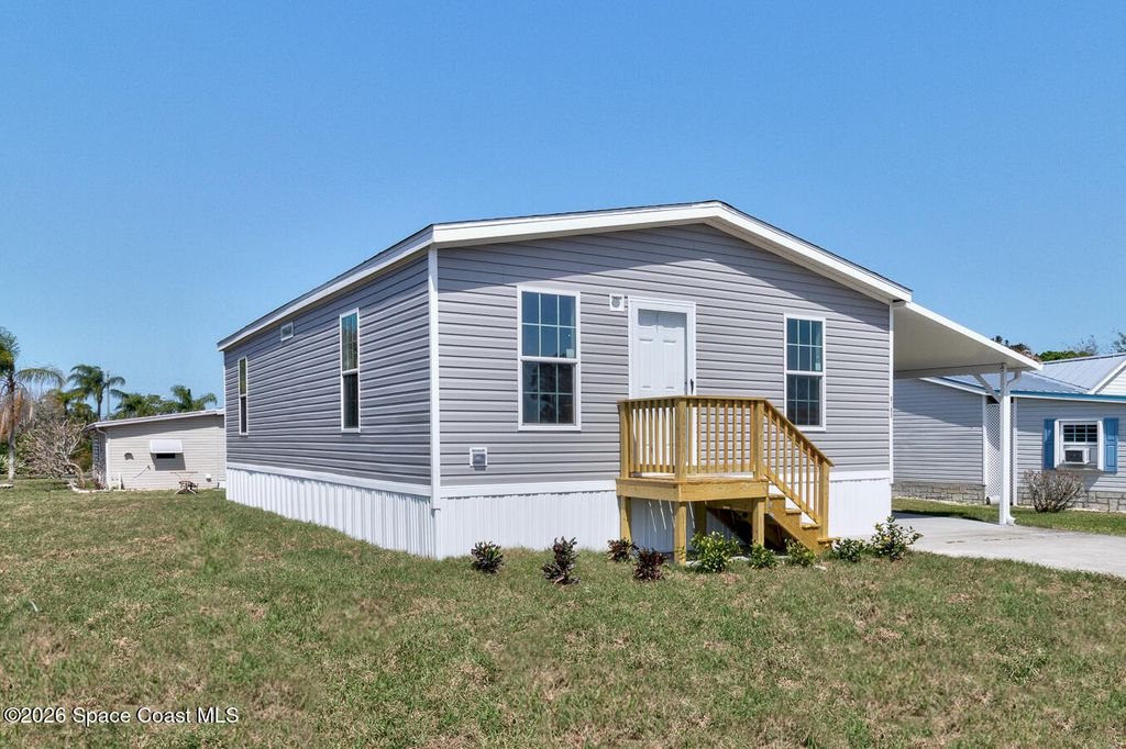 6180 98th Lane, Sebastian, FL 32958