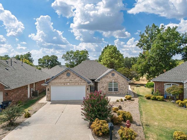 1714 Bridlewood Court, Shawnee, OK 74804
