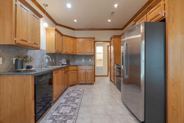 1714 Bridlewood Court, Shawnee, OK 74804