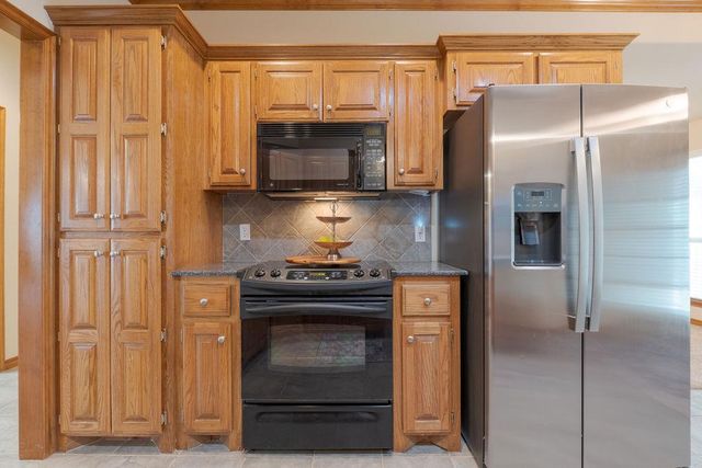 1714 Bridlewood Court, Shawnee, OK 74804