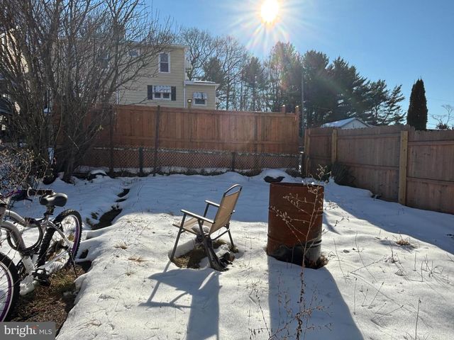 124 E HIGH ST, Coaldale, PA 18218