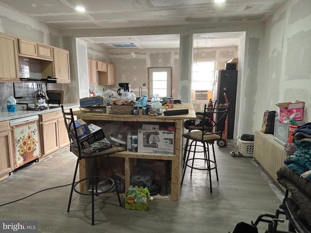 124 E HIGH ST, Coaldale, PA 18218