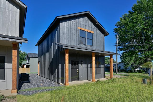 918 Reine Street, Mena, AR 71953