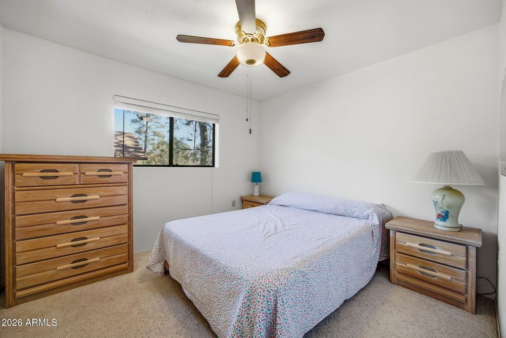 Image 14 of property listing at 1924 1924 Little Doe Trail, Overgaard, AZ 85933