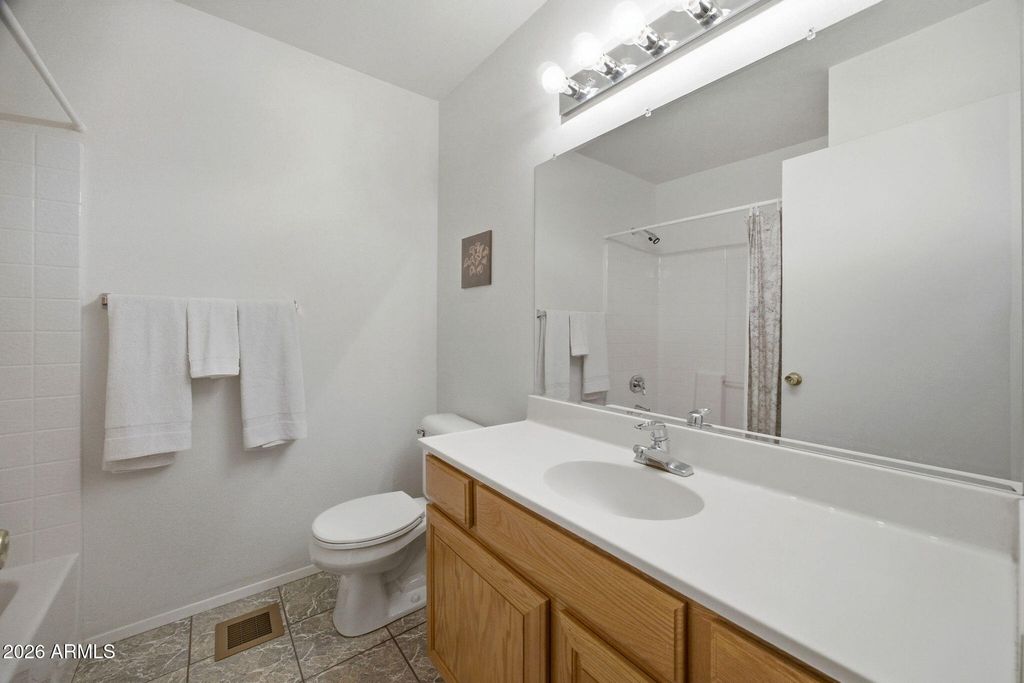 Image 16 of property listing at 1924 1924 Little Doe Trail, Overgaard, AZ 85933