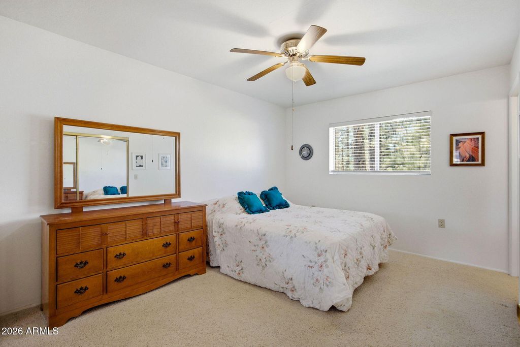 Image 18 of property listing at 1924 1924 Little Doe Trail, Overgaard, AZ 85933