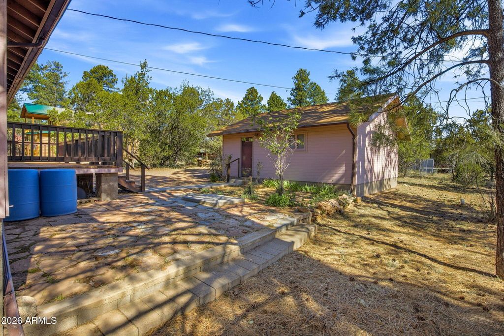 Image 25 of property listing at 1924 1924 Little Doe Trail, Overgaard, AZ 85933