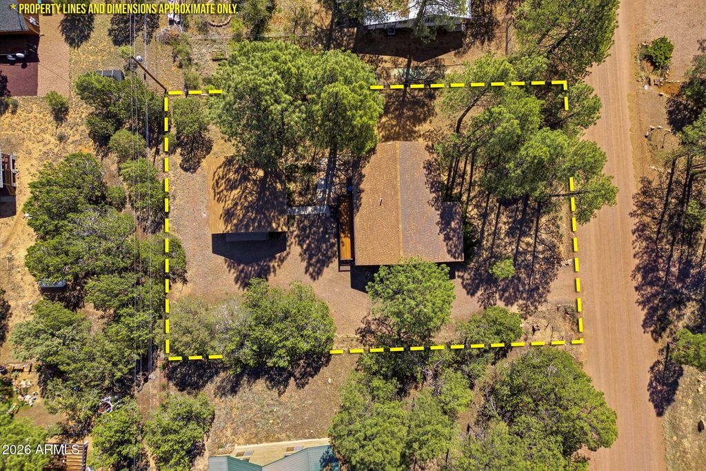 Image 29 of property listing at 1924 1924 Little Doe Trail, Overgaard, AZ 85933
