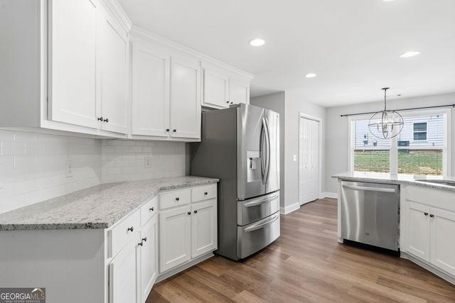 183 Loch Way, Eatonton, GA 31024