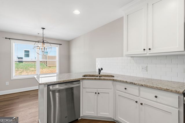 183 Loch Way, Eatonton, GA 31024