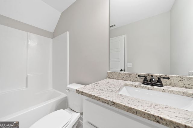 183 Loch Way, Eatonton, GA 31024