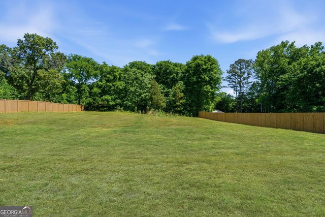 183 Loch Way, Eatonton, GA 31024