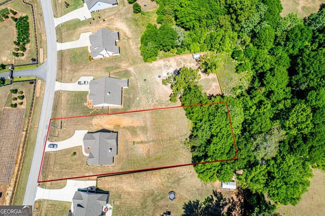 183 Loch Way, Eatonton, GA 31024