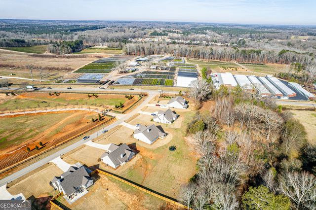183 Loch Way, Eatonton, GA 31024