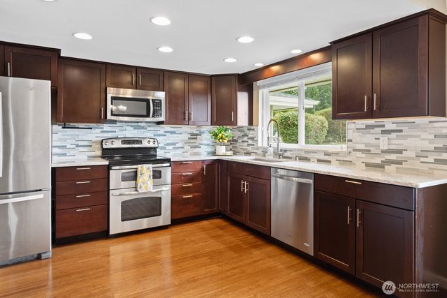 15106 Starr Place SE, Olalla, WA 98359