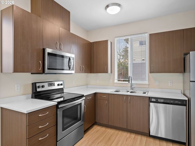 138 Ne 109TH Ave, Portland, OR 97220