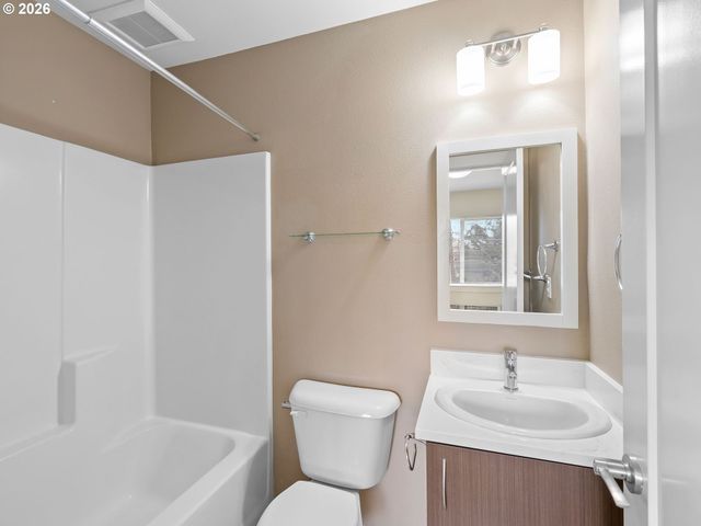 138 Ne 109TH Ave, Portland, OR 97220