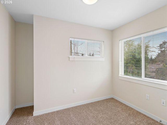 138 Ne 109TH Ave, Portland, OR 97220