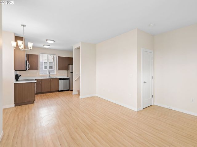 138 Ne 109TH Ave, Portland, OR 97220