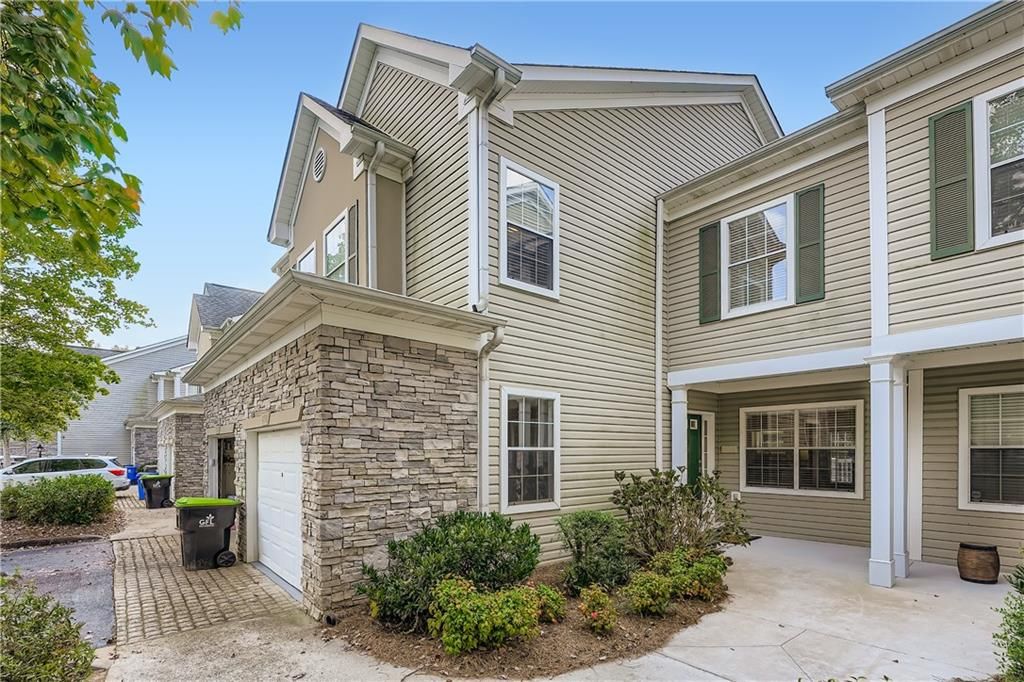 404 Las Brasis Court, Peachtree City, GA 30269
