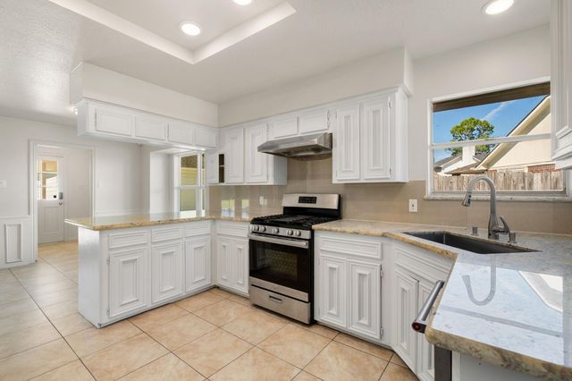 16439 Hidden Gate Court, Sugar Land, TX 77498