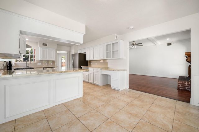 16439 Hidden Gate Court, Sugar Land, TX 77498