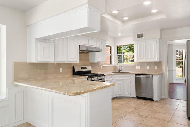 16439 Hidden Gate Court, Sugar Land, TX 77498