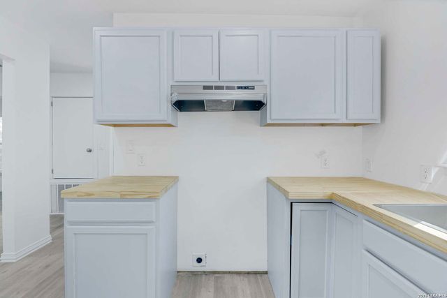 1110 Hermine, San Antonio, TX 78201