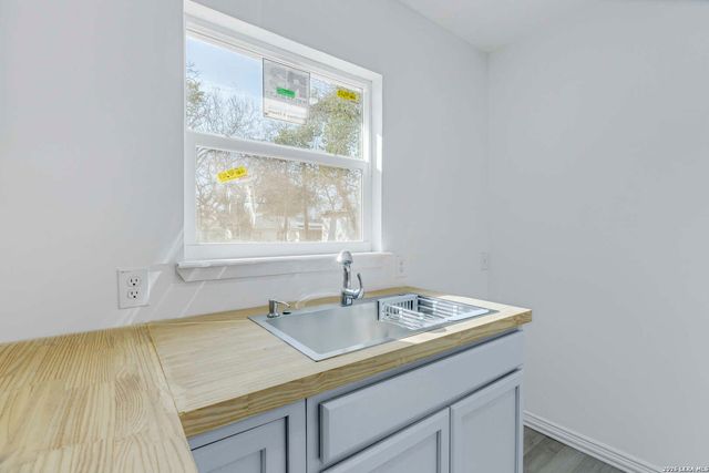 1110 Hermine, San Antonio, TX 78201