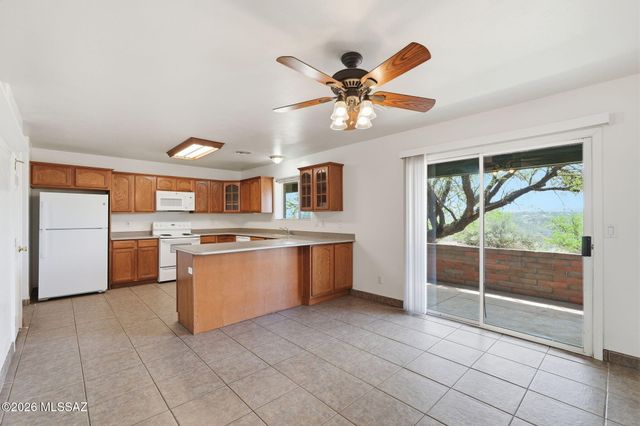 1462 Circulo Sombrero, Rio Rico, AZ 85648