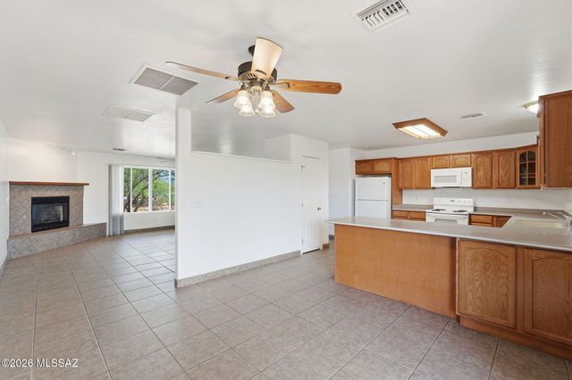 1462 Circulo Sombrero, Rio Rico, AZ 85648