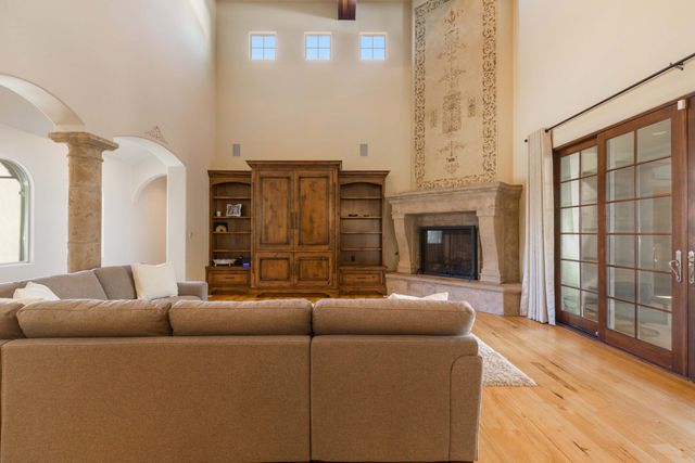 8800 Tiffany Bud Court NE, Albuquerque, NM 87122