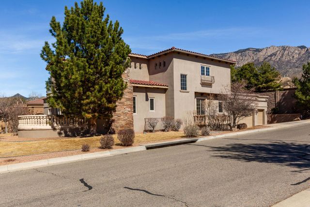 8800 Tiffany Bud Court NE, Albuquerque, NM 87122