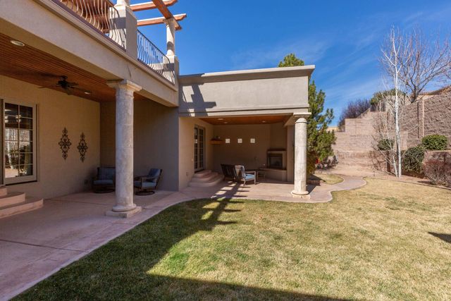 8800 Tiffany Bud Court NE, Albuquerque, NM 87122