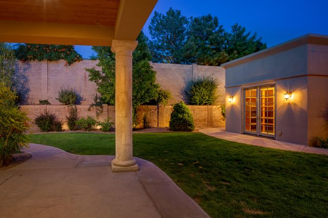 8800 Tiffany Bud Court NE, Albuquerque, NM 87122