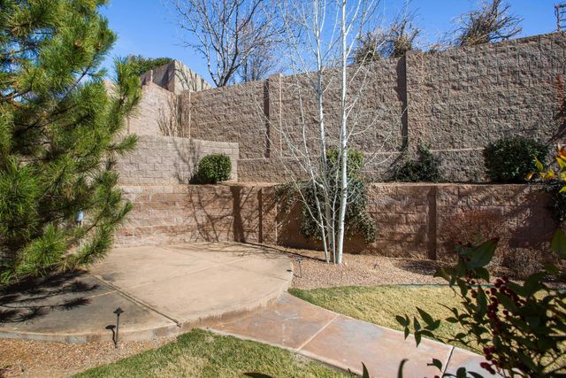 8800 Tiffany Bud Court NE, Albuquerque, NM 87122
