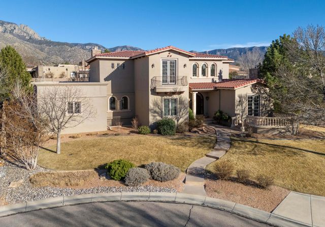 8800 Tiffany Bud Court NE, Albuquerque, NM 87122