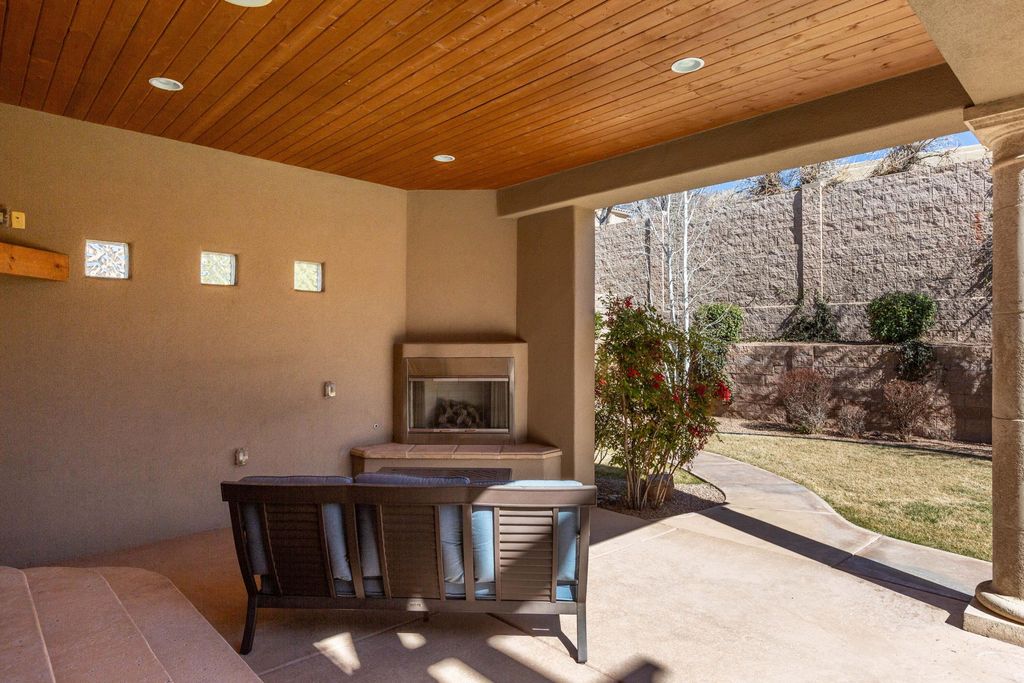 Image 71 of property listing at 8800 Tiffany Bud Court NE, Albuquerque, NM 87122
