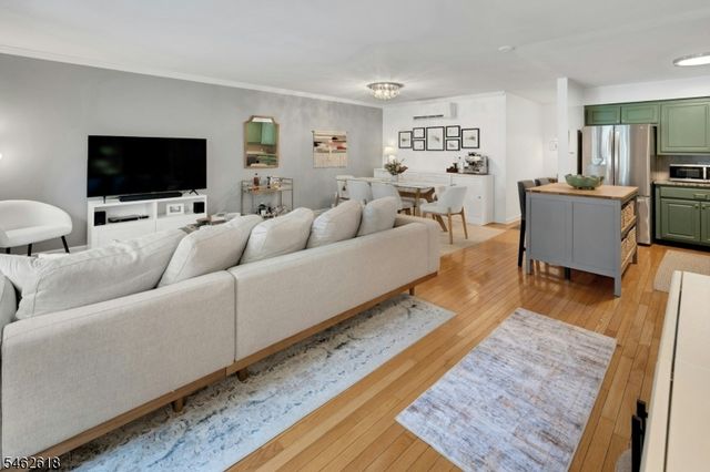 301 Claremont Ave 3, Montclair Twp., NJ 07042