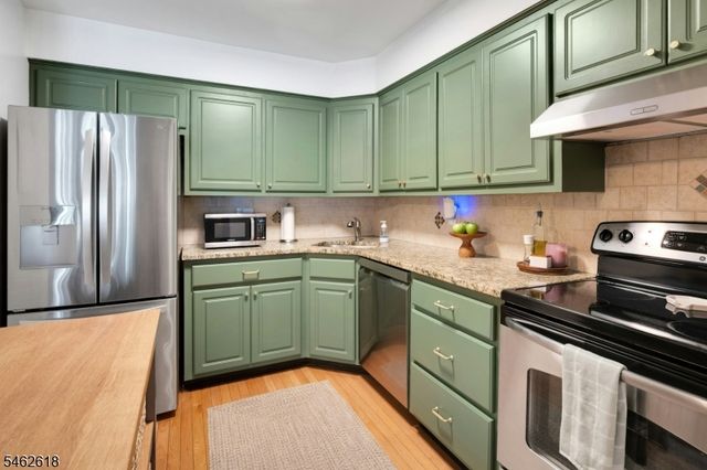 301 Claremont Ave 3, Montclair Twp., NJ 07042
