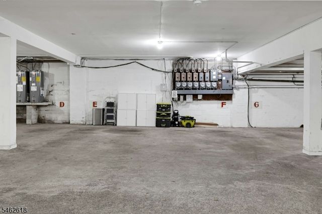 301 Claremont Ave 3, Montclair Twp., NJ 07042