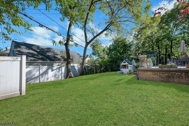 301 Claremont Ave 3, Montclair Twp., NJ 07042