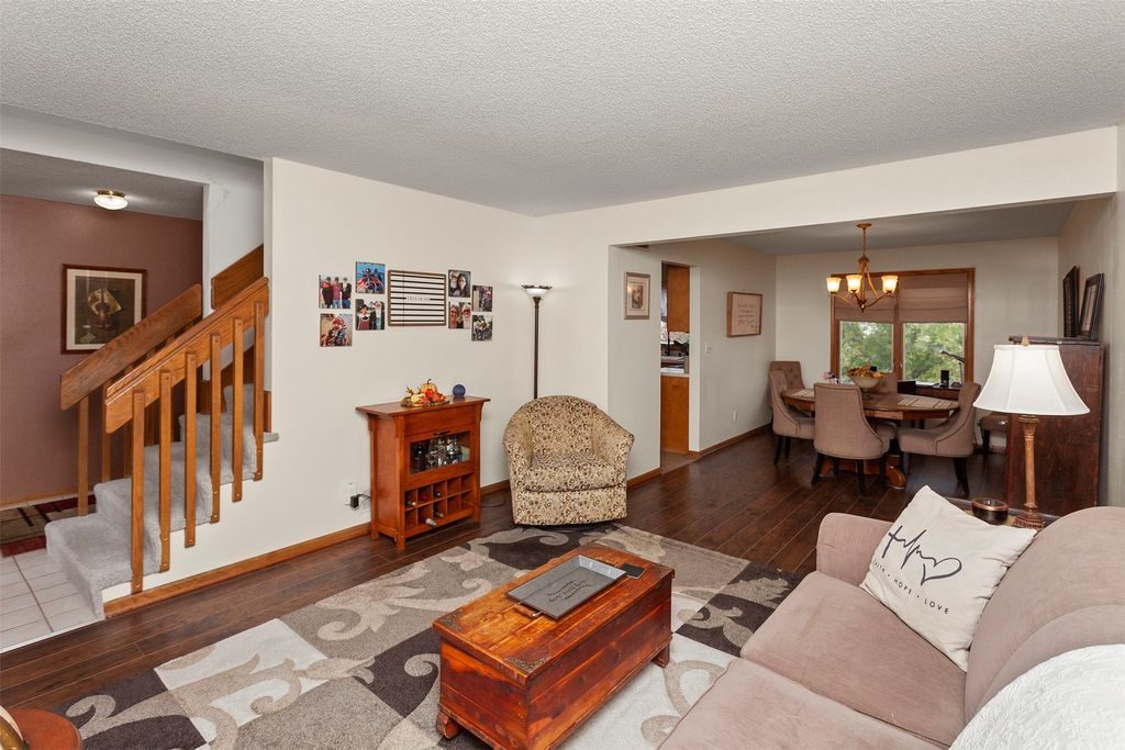 516 Sunrise Circle, Pleasant Hill, IA 50327